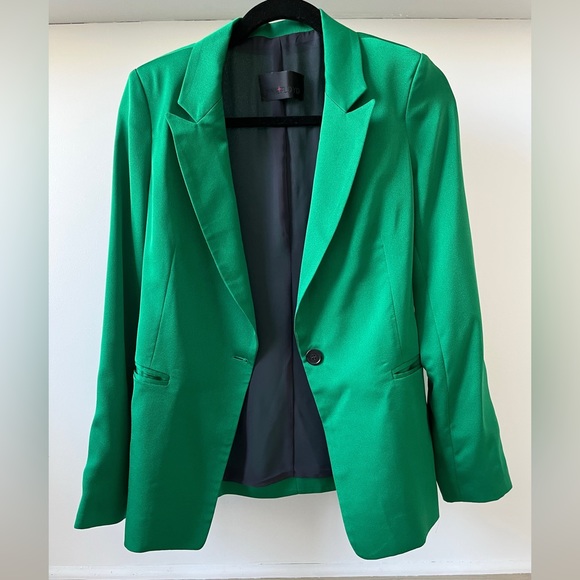 Green silk jacket - Picture 1 of 3